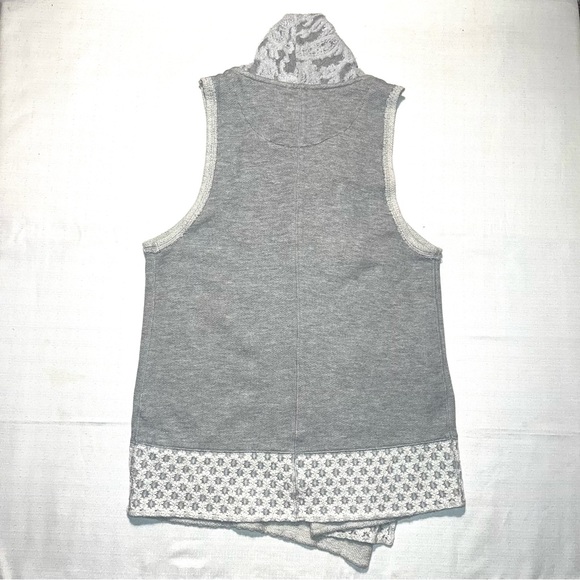 Anthropologie Saturday Sunday Lace knit asymmetrical gray/white open tunic - Picture 14 of 16